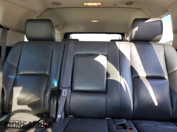 ✅ 2011 GMC Yukon XL Denali • VIN: 1GKS2MEFXBR108393 • Lot: 91309225. Wystawiony na Copart z przebiegiem 188 306 mil. Bezpłatny archiwum sprzedaży aukcyjnych z USA i szczegółowy raport historii pojazdu na DreamBid. Zdjęcie 10.