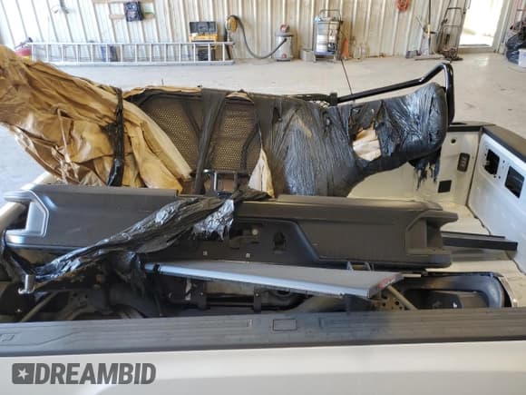 ✅ 2021 Chevrolet Silverado 1500 • VIN: BS81965304 • Лот: 81965304. Опубликован ранее на Copart с пробегом Не указан. Бесплатный доступ к архиву аукционных продаж из США и подробный отчёт об истории автомобиля на DreamBid. Изображение 10.