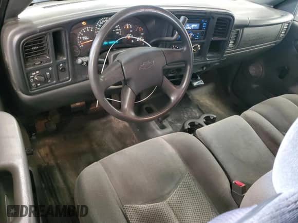 ✅ 2005 Chevrolet Silverado 1500 LS • VIN: 1GCEK19V55Z330708 • Lot: 55896355. Wystawiony na Copart z przebiegiem 186 270 mil mil. Skorzystaj z bezpłatnego archiwum sprzedaży aukcyjnych z USA i zobacz szczegółowy raport historii pojazdu na DreamBid. Zdjęcie 8.