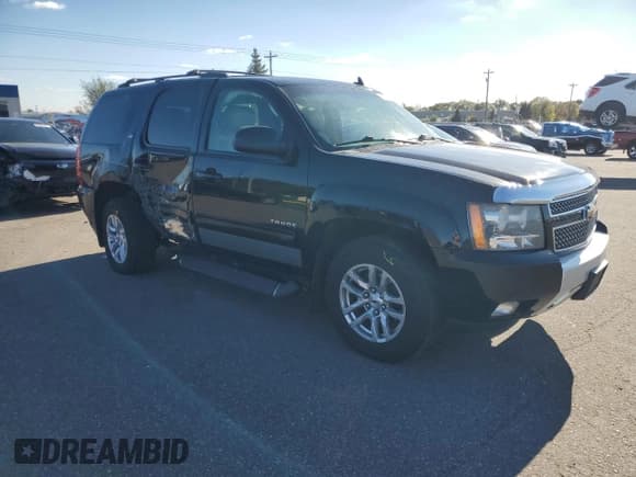 ✅ 2011 Chevrolet Tahoe LT • VIN: 1GNSKBE06BR171588 • Lot: 82760715. Wystawiony na Copart z przebiegiem 260 896 mil. Bezpłatny archiwum sprzedaży aukcyjnych z USA i szczegółowy raport historii pojazdu na DreamBid. Zdjęcie 4.