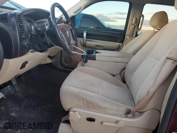 ✅ 2008 Chevrolet Silverado 2500HD 1LT • VIN: 1GCHK23K68F206423 • Лот: 90582485. Опубликован ранее на Copart с пробегом 188 226 миль. Бесплатный доступ к архиву аукционных продаж из США и подробный отчёт об истории автомобиля на DreamBid. Изображение 7.