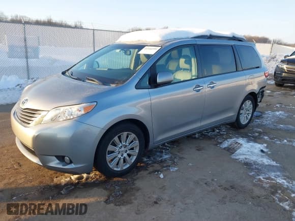 ✅ 2015 Toyota Sienna Limited • VIN: 5TDDK3DC1FS094834 • Lot: 41344394. Listed on IAAI with 137,146 mi. Free auction sales archive from the USA and detailed vehicle history report at DreamBid. Image 17.