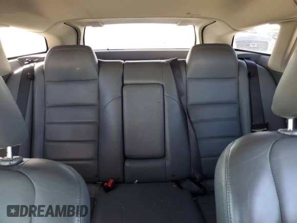 2005 Dodge Magnum RT z VIN 2D4GV58285H518589, wystawiony jako Copart lot #81406034 z przebiegiem 121 227 mil mil oraz Szkoda całkowita • Salvage title. Historia ofert i sprzedaży dostępna na DreamBid. Obrazek 10.