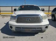 ✅ 2013 Toyota Tundra • VIN: 5TFRM5F12DX056608 • Лот: 82600405. Опубликован ранее на Copart с пробегом 248 007 миль. Бесплатный доступ к архиву аукционных продаж из США и подробный отчёт об истории автомобиля на DreamBid. Изображение 5.