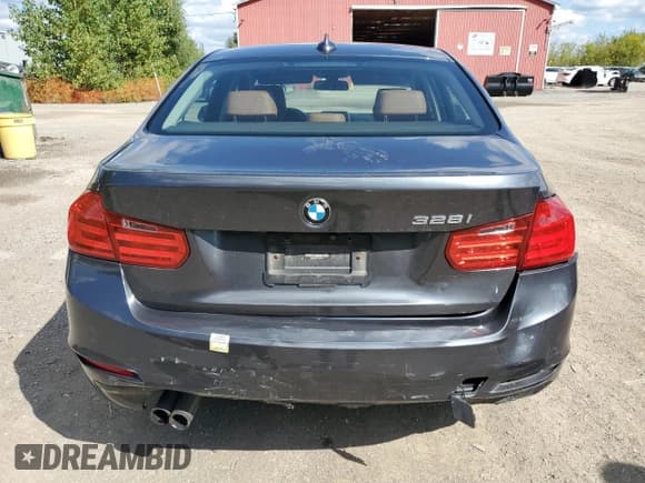 ✅ 2012 BMW 3 Series 328i • VIN: WBA3A5C5XCF346182 • Lot: 82139475. Wystawiony na Copart z przebiegiem 137 574 mil. Bezpłatny archiwum sprzedaży aukcyjnych z USA i szczegółowy raport historii pojazdu na DreamBid. Zdjęcie 6.