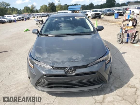 ✅ 2025 Toyota Corolla LE • VIN: 5YFB4MDEXSP281758 • Лот: 84816935. Опубликован ранее на Copart с пробегом 32 480 миль. Бесплатный доступ к архиву аукционных продаж из США и подробный отчёт об истории автомобиля на DreamBid. Изображение 5.