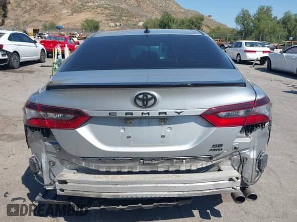 2021 Toyota Camry SE with VIN 4T1T11BK2MU020758, listed as a IAAI auction lot 42238313 with 93,964 mi miles and . Bid and sale history available at DreamBid. Image 16.