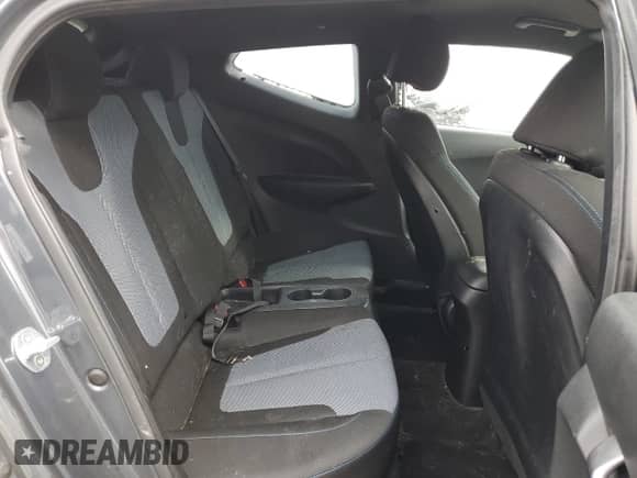 2019 Hyundai Veloster 2.0 z VIN KMHTG6AF4KU011847, wystawiony jako Copart lot #84816564 z przebiegiem 63 746 mil mil oraz Nie do naprawy • Non repairable. Historia ofert i sprzedaży dostępna na DreamBid. Obrazek 10.