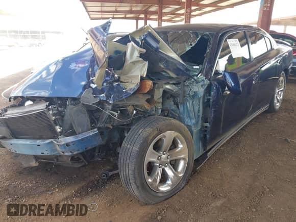 ✅ 2014 Dodge Charger RT • VIN: 2C3CDXCTXEH114725 • Lot: 43088432. Wystawiony na IAAI z przebiegiem Nie podano. Bezpłatny archiwum sprzedaży aukcyjnych z USA i szczegółowy raport historii pojazdu na DreamBid. Zdjęcie 2.