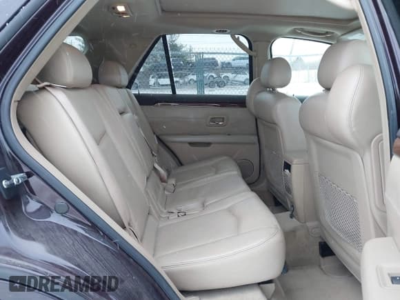 ✅ 2009 Cadillac SRX AWD • VIN: 1GYEE437390112841 • Lot: 41317070. Wystawiony na IAAI z przebiegiem 139 513 mil. Bezpłatny archiwum sprzedaży aukcyjnych z USA i szczegółowy raport historii pojazdu na DreamBid. Zdjęcie 8.