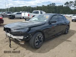 ✅ 2024 BMW i5 eDrive40 • VIN: WBY33FK09RCR39291 • Lot: 84886275. Wystawiony na Copart z przebiegiem 23 786 mil. Bezpłatny archiwum sprzedaży aukcyjnych z USA i szczegółowy raport historii pojazdu na DreamBid. Zdjęcie 1.