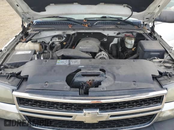 ✅ 2007 Chevrolet Silverado 2500HD LS • VIN: 1GCHC23U37F198200 • Lot: 81631835. Wystawiony na Copart z przebiegiem Nie podano. Bezpłatny archiwum sprzedaży aukcyjnych z USA i szczegółowy raport historii pojazdu na DreamBid. Zdjęcie 11.