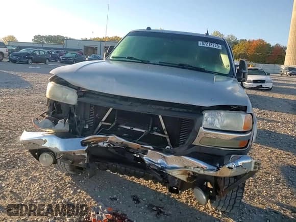 ✅ 2004 GMC Sierra 2500HD SLT • VIN: 1GTHK23104F126388 • Lot: 87218725. Wystawiony na Copart z przebiegiem 193 720 mil. Bezpłatny archiwum sprzedaży aukcyjnych z USA i szczegółowy raport historii pojazdu na DreamBid. Zdjęcie 13.