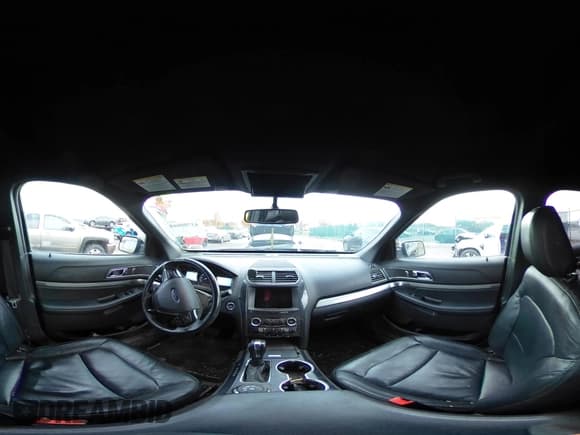 ✅ 2018 Ford Explorer XLT • VIN: 1FM5K8D84JGB28485 • Lot: 43700668. Listed on IAAI with 139,027 mi. Free auction sales archive from the USA and detailed vehicle history report at DreamBid. Image 18.