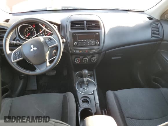 ✅ 2015 Mitsubishi Outlander ES • VIN: 4A4AP3AU4FE027516 • Lot: 82644765. Listed on Copart with 127,908 mi. Free auction sales archive from the USA and detailed vehicle history report at DreamBid. Image 8.