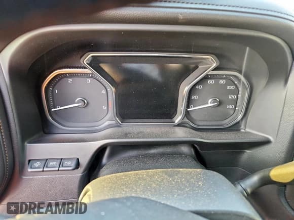 ✅ 2020 GMC Sierra 2500HD AT4 • VIN: 1GT49PEY0LF111762 • Лот: 80808985. Опубликован ранее на Copart с пробегом 62 195 миль. Бесплатный доступ к архиву аукционных продаж из США и подробный отчёт об истории автомобиля на DreamBid. Изображение 9.