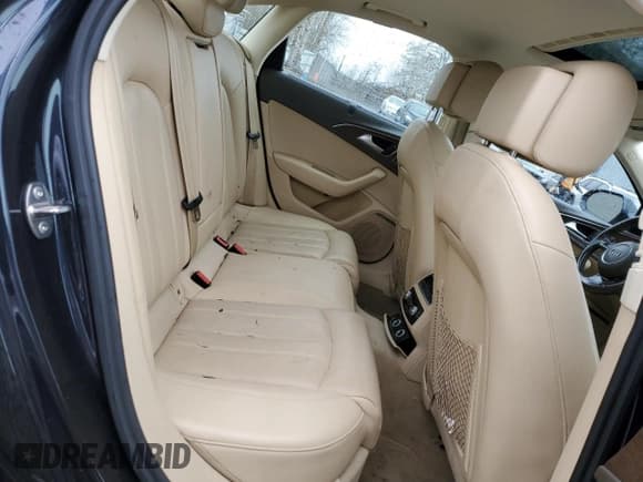 ✅ 2015 Audi A6 Prestige • VIN: WAUHMAFC4FN029833 • Lot: 49511875. Wystawiony na Copart z przebiegiem 123 963 mil. Bezpłatny archiwum sprzedaży aukcyjnych z USA i szczegółowy raport historii pojazdu na DreamBid. Zdjęcie 10.