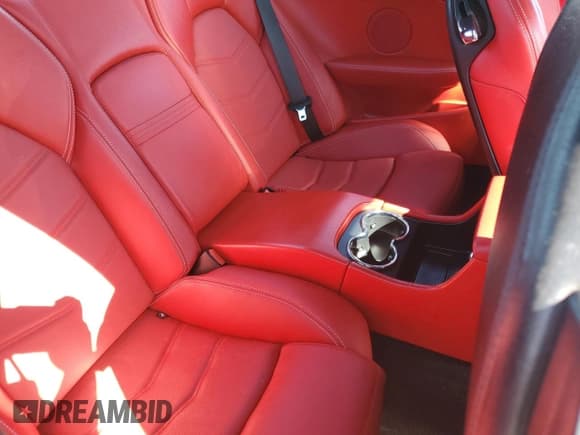 ✅ 2016 Maserati GranTurismo MC • VIN: ZAM45VLA0G0175813 • Lot: 39114524. Listed on Copart with 39,755 mi. Free auction sales archive from the USA and detailed vehicle history report at DreamBid. Image 10.