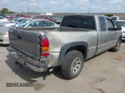 ✅ 2002 Chevrolet Silverado 1500 LS • VIN: 1GCEC19WX2Z111440 • Lot: 43529302. Wystawiony na IAAI z przebiegiem 334 234 mil. Bezpłatny archiwum sprzedaży aukcyjnych z USA i szczegółowy raport historii pojazdu na DreamBid. Zdjęcie 4.