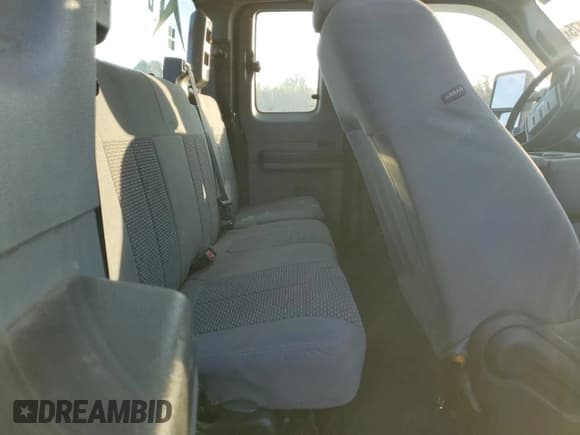 ✅ 2016 Ford F-250 XLT • VIN: 1FT7X2B62GEC12239 • Lot: 80116475. Wystawiony na Copart z przebiegiem 87 500 mil. Bezpłatny archiwum sprzedaży aukcyjnych z USA i szczegółowy raport historii pojazdu na DreamBid. Zdjęcie 10.