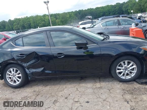 ✅ 2016 Mazda 3 i Grand Touring • VIN: JM1BM1X75G1283974 • Lot: 42490887. Wystawiony na IAAI z przebiegiem 141 360 mil. Bezpłatny archiwum sprzedaży aukcyjnych z USA i szczegółowy raport historii pojazdu na DreamBid. Zdjęcie 13.