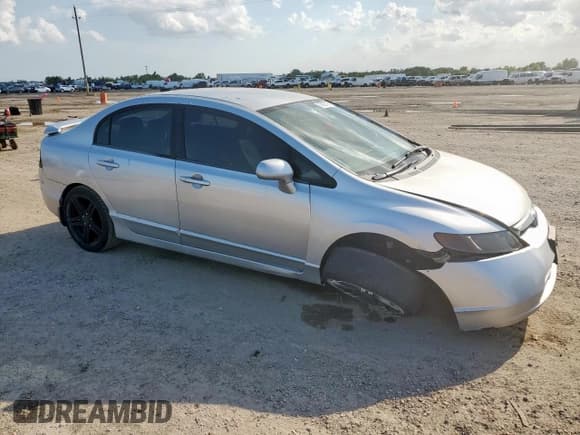 ✅ 2007 Honda Civic LX • VIN: 1HGFA15577L123516 • Лот: 70823155. Опубликован ранее на Copart с пробегом 201 887 миль. Бесплатный доступ к архиву аукционных продаж из США и подробный отчёт об истории автомобиля на DreamBid. Изображение 4.
