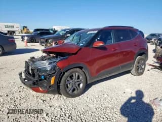 ✅ 2023 Kia Seltos S • VIN: KNDEU2AA3P7419636 • Lot: 90507045. Listed on Copart with 18,080 mi. Free auction sales archive from the USA and detailed vehicle history report at DreamBid. Image 1.