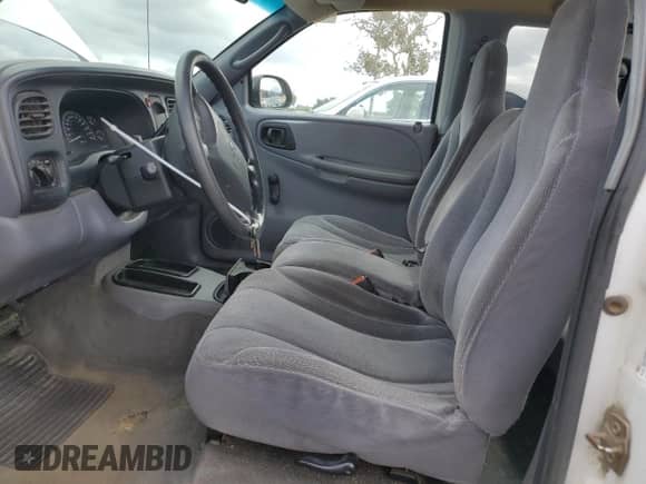 2000 Dodge Dakota with VIN 1B7GL22X1YS708575, listed as a Copart auction lot 82715565 with 133,656 mi miles and Salvage title. Bid and sale history available at DreamBid. Image 7.