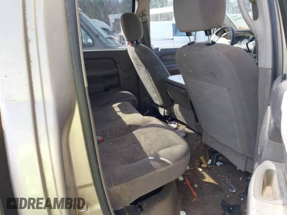 2005 Dodge 3500 SLT z VIN 3D7LS38C45G733457, wystawiony jako IAAI lot #41725956 z przebiegiem 361 441 mil mil oraz . Historia ofert i sprzedaży dostępna na DreamBid. Obrazek 8.