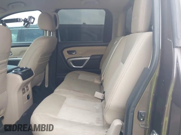 ✅ 2017 Nissan Titan SV • VIN: 1N6AA1F21HN551632 • Lot: 42756675. Listed on IAAI with 60,664 mi. Free auction sales archive from the USA and detailed vehicle history report at DreamBid. Image 8.