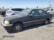 ✅ 2000 Mercedes-Benz C 230/260/280/320 • VIN: WDBHA29G1YA865169 • Lot: 64120844. Wystawiony na Copart z przebiegiem Nie podano. Bezpłatny archiwum sprzedaży aukcyjnych z USA i szczegółowy raport historii pojazdu na DreamBid. Zdjęcie 1.