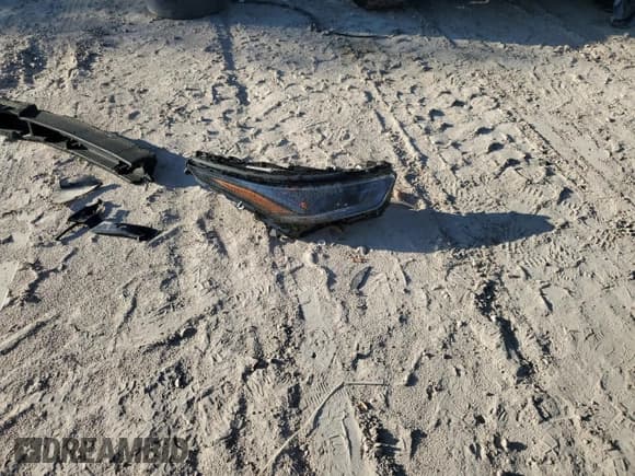 ✅ 2022 Toyota Highlander XSE • VIN: 5TDJZRBH7NS180891 • Lot: 83933305. Listed on Copart with 45,134 mi. Free auction sales archive from the USA and detailed vehicle history report at DreamBid. Image 13.