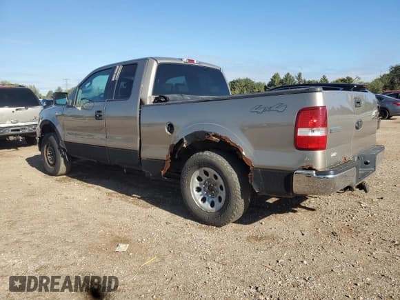 ✅ 2006 Ford F-150 STX • VIN: 1FTRX14W06NB29195 • Lot: 85838035. Wystawiony na Copart z przebiegiem 217 717 mil. Bezpłatny archiwum sprzedaży aukcyjnych z USA i szczegółowy raport historii pojazdu na DreamBid. Zdjęcie 2.