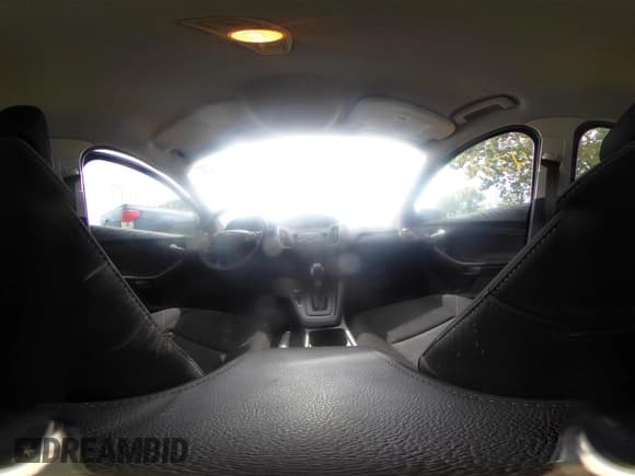 ✅ 2017 Ford Focus SE • VIN: 1FADP3F2XHL252913 • Лот: 43355449. Опубликован ранее на IAAI с пробегом 76 238 миль. Бесплатный доступ к архиву аукционных продаж из США и подробный отчёт об истории автомобиля на DreamBid. Изображение 19.