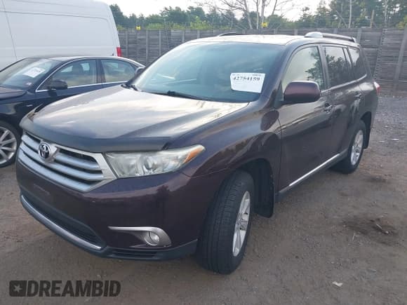✅ 2012 Toyota Highlander • VIN: 5TDBK3EH1CS110964 • Lot: 42754159. Wystawiony na IAAI z przebiegiem 130 180 mil. Bezpłatny archiwum sprzedaży aukcyjnych z USA i szczegółowy raport historii pojazdu na DreamBid. Zdjęcie 17.