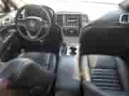 2018 Jeep Grand Cherokee Sterling z VIN 1C4RJFBG8JC373966, wystawiony jako Copart lot #65521885 z przebiegiem 57 429 mil mil oraz Czysty tytuł • Clean title. Historia ofert i sprzedaży dostępna na DreamBid. Obrazek 8.