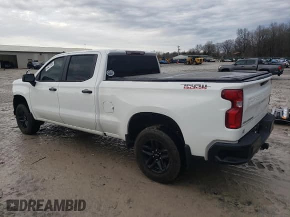 ✅ 2022 Chevrolet Silverado 1500 • VIN: 1GCUYFETXNZ123629 • Лот: 43431105. Опубликован ранее на Copart с пробегом 68 040 миль. Бесплатный доступ к архиву аукционных продаж из США и подробный отчёт об истории автомобиля на DreamBid. Изображение 2.
