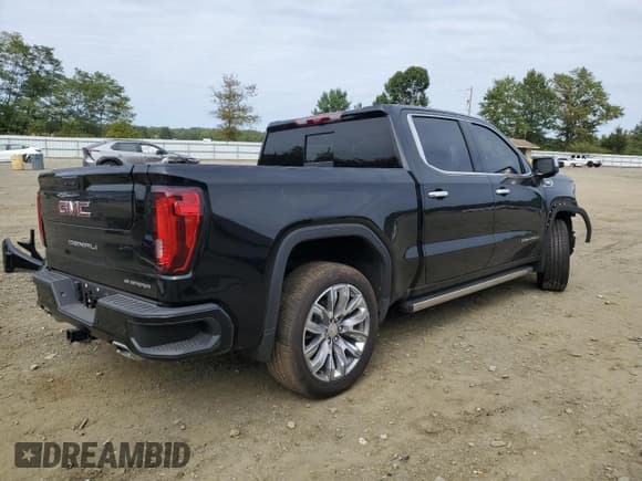 ✅ 2025 GMC Sierra 1500 Denali • VIN: 3GTUUGE86SG176157 • Lot: 82096925. Listed on Copart with 11,059 mi. Free auction sales archive from the USA and detailed vehicle history report at DreamBid. Image 3.