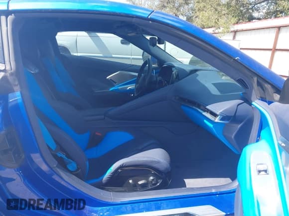 ✅ 2022 Chevrolet Corvette 3LT • VIN: 1G1YC2D45N5110838 • Lot: 41771276. Listed on IAAI with 24,696 mi. Free auction sales archive from the USA and detailed vehicle history report at DreamBid. Image 5.