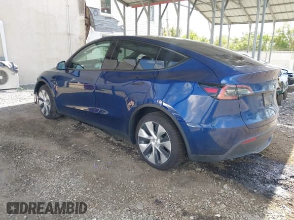 ✅ 2022 Tesla Model Y Long Range • VIN: 7SAYGDEE2NF306932 • Lot: 42167874. Wystawiony na IAAI z przebiegiem 58 478 mil. Bezpłatny archiwum sprzedaży aukcyjnych z USA i szczegółowy raport historii pojazdu na DreamBid. Zdjęcie 3.