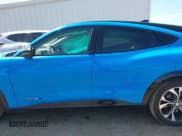 ✅ 2023 Ford Mustang Mach-E Premium • VIN: 3FMTK3R73PMA66134 • Lot: 42103326. Wystawiony na IAAI z przebiegiem 13 874 mil. Bezpłatny archiwum sprzedaży aukcyjnych z USA i szczegółowy raport historii pojazdu na DreamBid. Zdjęcie 14.