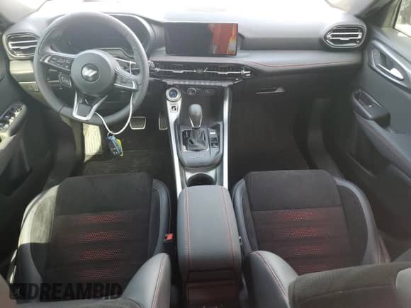 2024 Dodge Hornet GT z VIN ZACNDFAN6R3A23126, wystawiony jako Copart lot #51199185 z przebiegiem 11 689 mil mil oraz Szkoda całkowita • Salvage title. Historia ofert i sprzedaży dostępna na DreamBid. Obrazek 8.