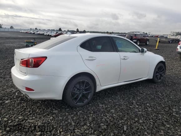 ✅ 2012 Lexus IS 250 • VIN: JTHCF5C25C5057533 • Lot: 92831965. Listed on Copart with 120,416 mi. Free auction sales archive from the USA and detailed vehicle history report at DreamBid. Image 3.