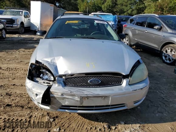 ✅ 2004 Ford Taurus SE Standard • VIN: 1FAHP58S34A186818 • Lot: 72045064. Listed on Copart with 135,925 mi. Free auction sales archive from the USA and detailed vehicle history report at DreamBid. Image 5.