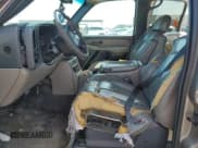 ✅ 2000 Chevrolet Suburban LS • VIN: 3GNEC16T6YG218513 • Lot: 60516974. Listed on Copart with Not provided. Free auction sales archive from the USA and detailed vehicle history report at DreamBid. Image 7.