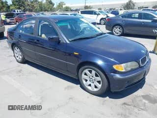 2003 BMW 3 Series 325i с VIN WBAAZ33403PH35339, выставлен на аукционе IAAI как лот 42766335 с пробегом 149 170 миль миль и . История ставок и продаж доступна на DreamBid. Изображение 1.