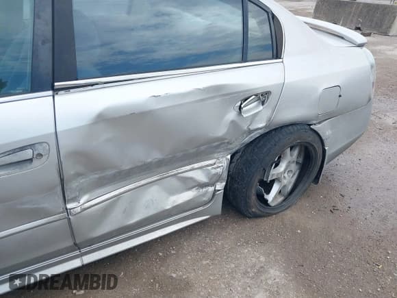 ✅ 2003 Nissan Altima SE • VIN: 1N4BL11D83C112464 • Лот: 43040735. Опубликован ранее на IAAI с пробегом 232 943 миль. Бесплатный доступ к архиву аукционных продаж из США и подробный отчёт об истории автомобиля на DreamBid. Изображение 6.