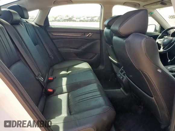 ✅ 2021 Honda Accord Touring • VIN: 1HGCV3F92MA008804 • Лот: 85326385. Опубликован ранее на Copart с пробегом 67 244 миль. Бесплатный доступ к архиву аукционных продаж из США и подробный отчёт об истории автомобиля на DreamBid. Изображение 10.