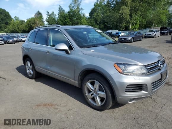 ✅ 2012 Volkswagen Touareg • VIN: WVGEG9BP6CD008533 • Lot: 60356345. Wystawiony na Copart z przebiegiem 103 270 mil. Bezpłatny archiwum sprzedaży aukcyjnych z USA i szczegółowy raport historii pojazdu na DreamBid. Zdjęcie 4.