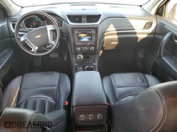 ✅ 2015 Chevrolet Traverse LT • VIN: 1GNKRGKD3FJ100756 • Lot: 71772324. Wystawiony na Copart z przebiegiem Nie podano. Bezpłatny archiwum sprzedaży aukcyjnych z USA i szczegółowy raport historii pojazdu na DreamBid. Zdjęcie 8.